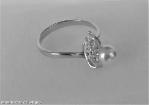 Prsten s perlou a zirkony Swarovski crystal-