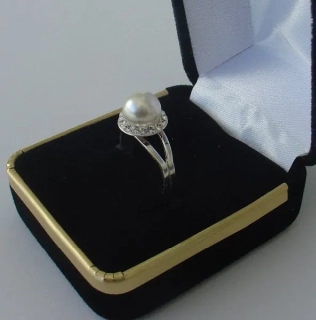 Prsten s perlou a zirkony Swarovski crystal-
