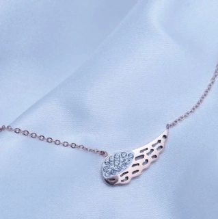 Přívěsek Andělské křídlo gold rose