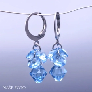 Náušnice z chirurgické oceli se Swarovski krystaly – světle modré
